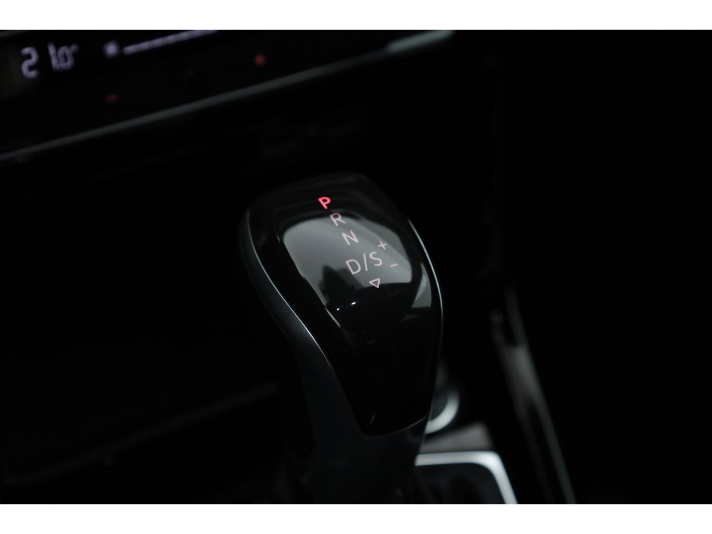 Volkswagen T-Cross 1.0 TSI R-Line DSG | Rijklaar | Digi. Cockpit | Apple CarPlay | Stoelverw. | PDC | Dodehoekdet. | Adapt. Cruise