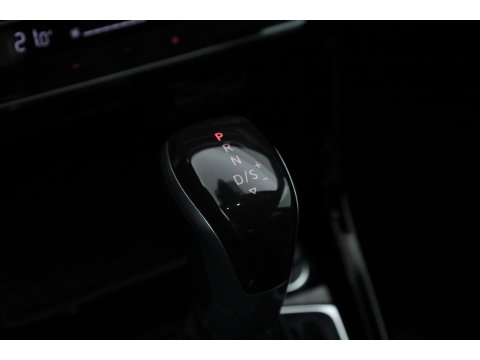 Volkswagen T-Cross 1.0 TSI R-Line DSG | Rijklaar | Digi. Cockpit | Apple CarPlay | Stoelverw. | PDC | Dodehoekdet. | Adapt. Cruise