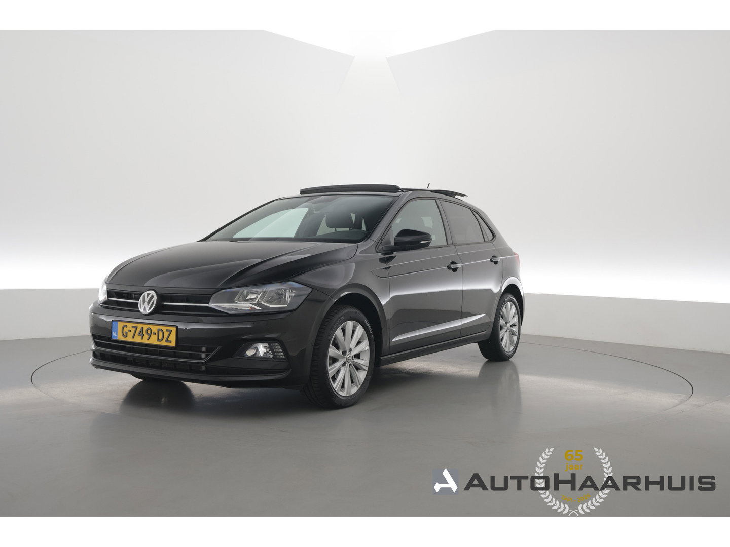 Volkswagen Polo 1.0 TSI Highline DSG | Rijklaar!! | Pano | Camera + PDC | Navi | Stoelverw. | Bluetooth | All Seasons