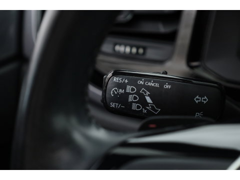 Volkswagen Polo 1.0 TSI Highline DSG | Rijklaar!! | Pano | Camera + PDC | Navi | Stoelverw. | Bluetooth | All Seasons