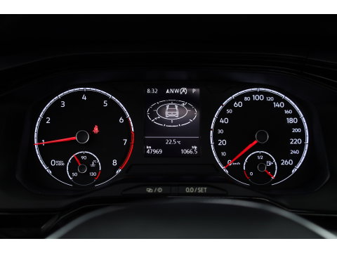Volkswagen Polo 1.0 TSI Highline DSG | Rijklaar!! | Pano | Camera + PDC | Navi | Stoelverw. | Bluetooth | All Seasons