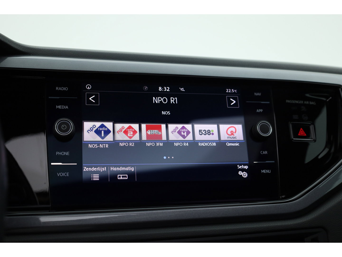 Volkswagen Polo 1.0 TSI Highline DSG | Rijklaar!! | Pano | Camera + PDC | Navi | Stoelverw. | Bluetooth | All Seasons