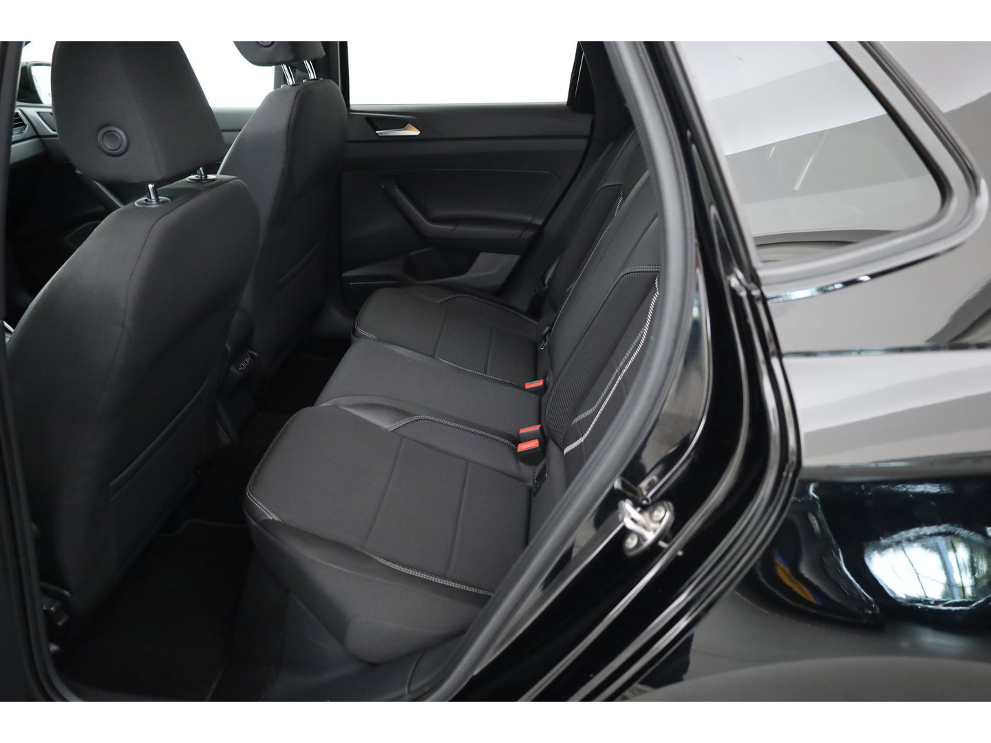 Volkswagen Polo 1.0 TSI Highline DSG | Rijklaar!! | Pano | Camera + PDC | Navi | Stoelverw. | Bluetooth | All Seasons