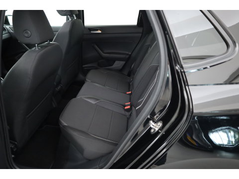 Volkswagen Polo 1.0 TSI Highline DSG | Rijklaar!! | Pano | Camera + PDC | Navi | Stoelverw. | Bluetooth | All Seasons