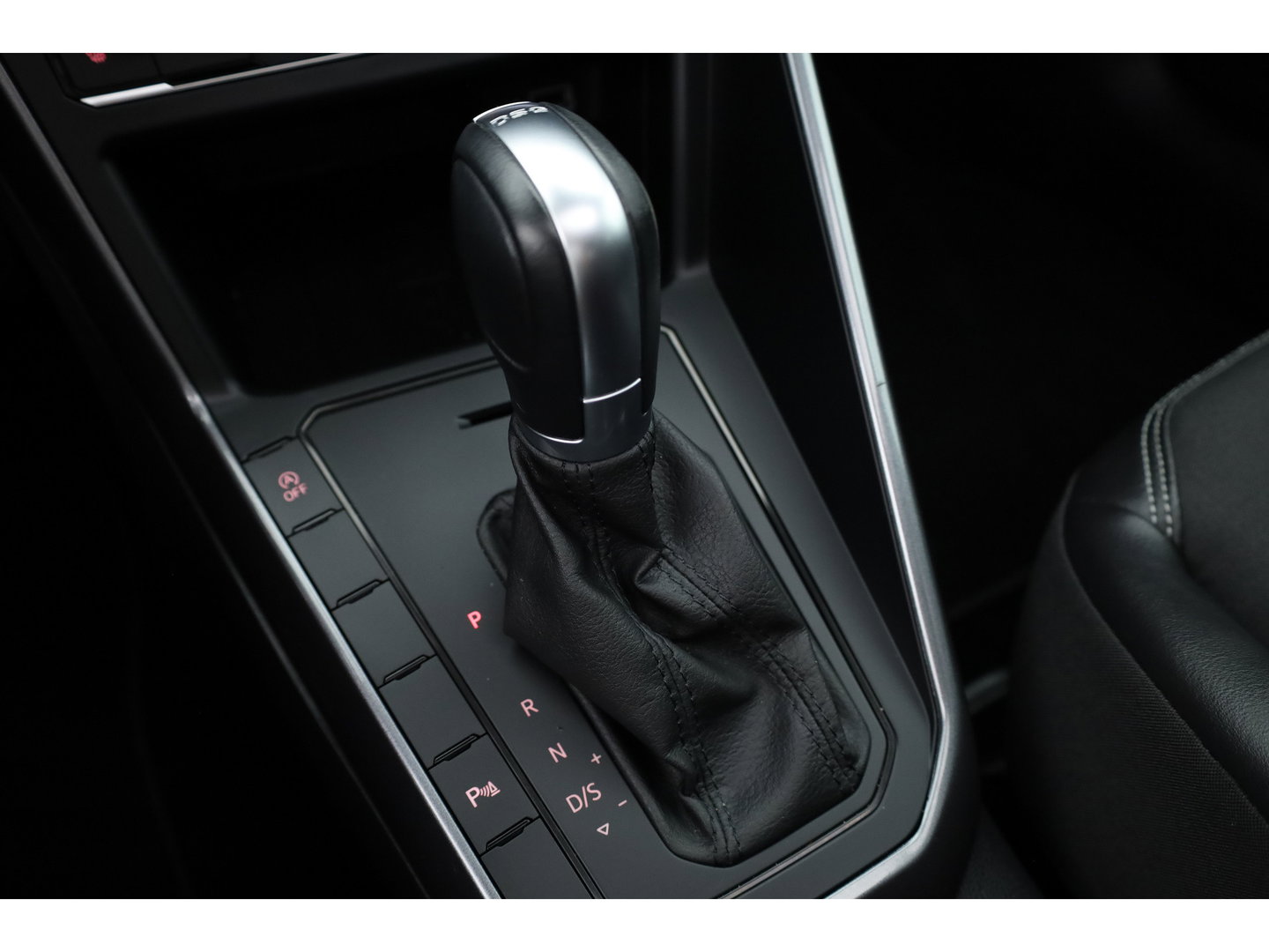 Volkswagen Polo 1.0 TSI Highline DSG | Rijklaar!! | Pano | Camera + PDC | Navi | Stoelverw. | Bluetooth | All Seasons