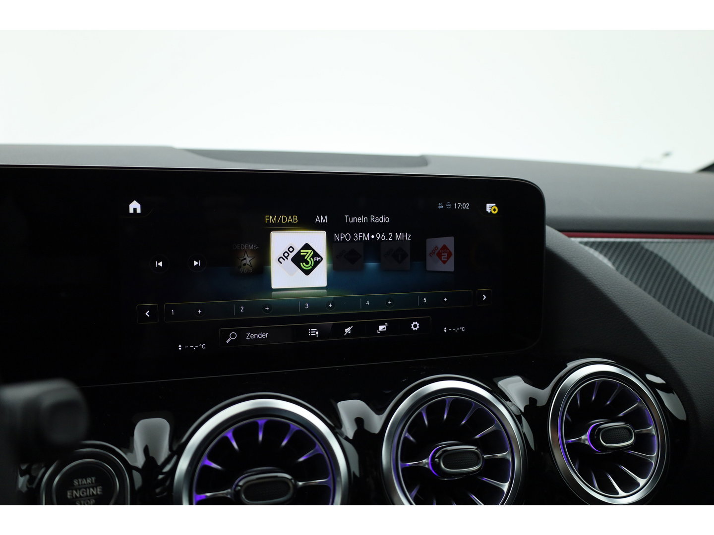 Mercedes-Benz GLA 200 AMG Line | Rijklaar! | Cruise Contr. | Camera | Trekhaak | Navi | Lane Assist | LED | Keyless | 19''