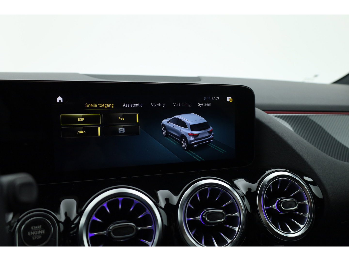 Mercedes-Benz GLA 200 AMG Line | Rijklaar! | Cruise Contr. | Camera | Trekhaak | Navi | Lane Assist | LED | Keyless | 19''