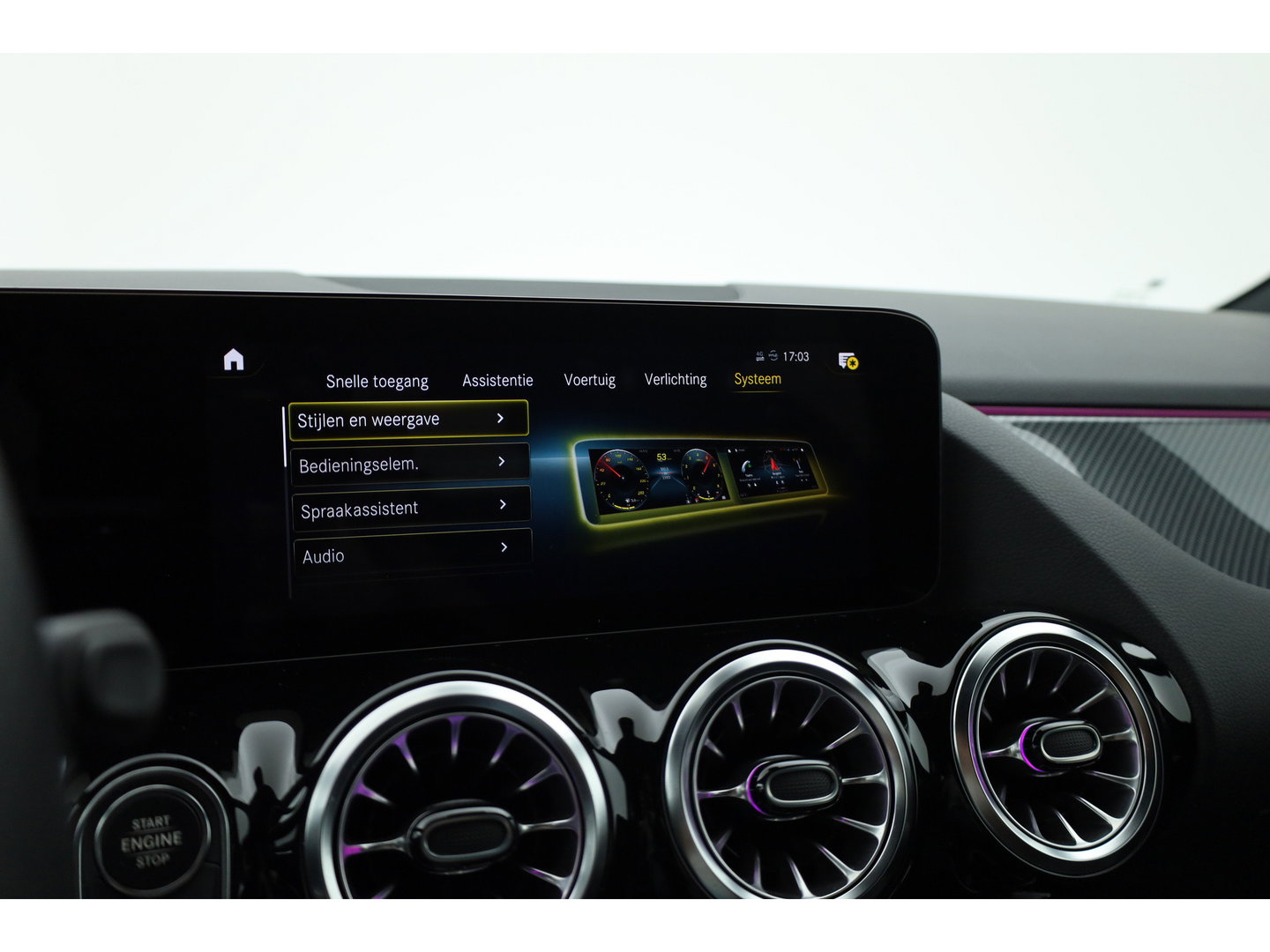 Mercedes-Benz GLA 200 AMG Line | Rijklaar! | Cruise Contr. | Camera | Trekhaak | Navi | Lane Assist | LED | Keyless | 19''