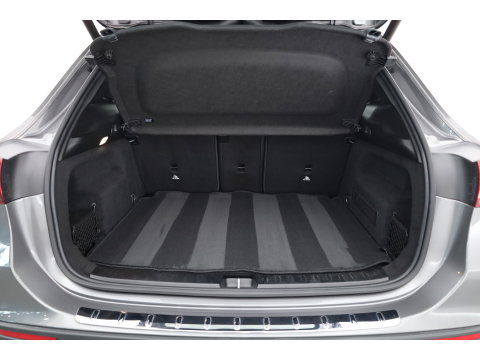 Mercedes-Benz GLA 200 AMG Line | Rijklaar! | Cruise Contr. | Camera | Trekhaak | Navi | Lane Assist | LED | Keyless | 19''