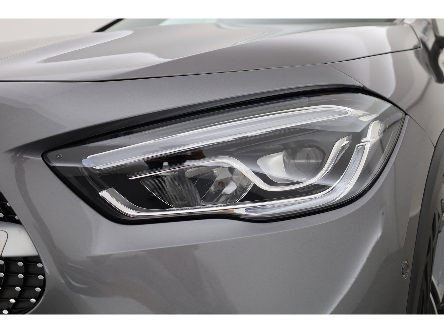 Mercedes-Benz GLA 200 AMG Line | Rijklaar! | Cruise Contr. | Camera | Trekhaak | Navi | Lane Assist | LED | Keyless | 19''