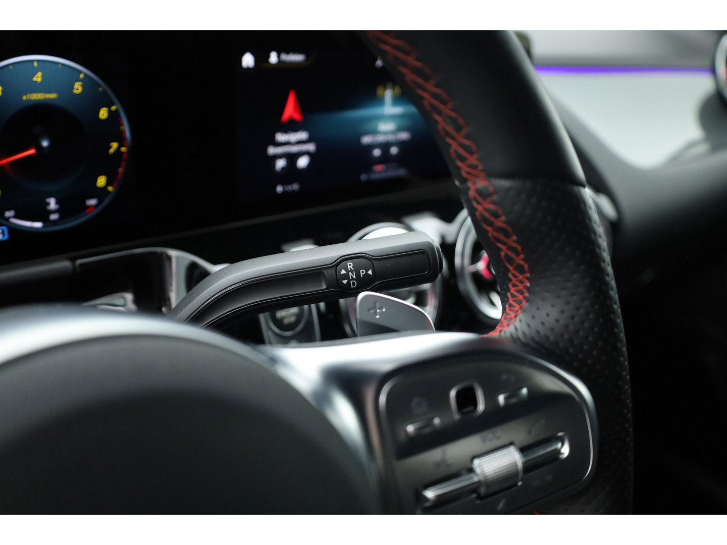 Mercedes-Benz GLA 200 AMG Line | Rijklaar! | Cruise Contr. | Camera | Trekhaak | Navi | Lane Assist | LED | Keyless | 19''