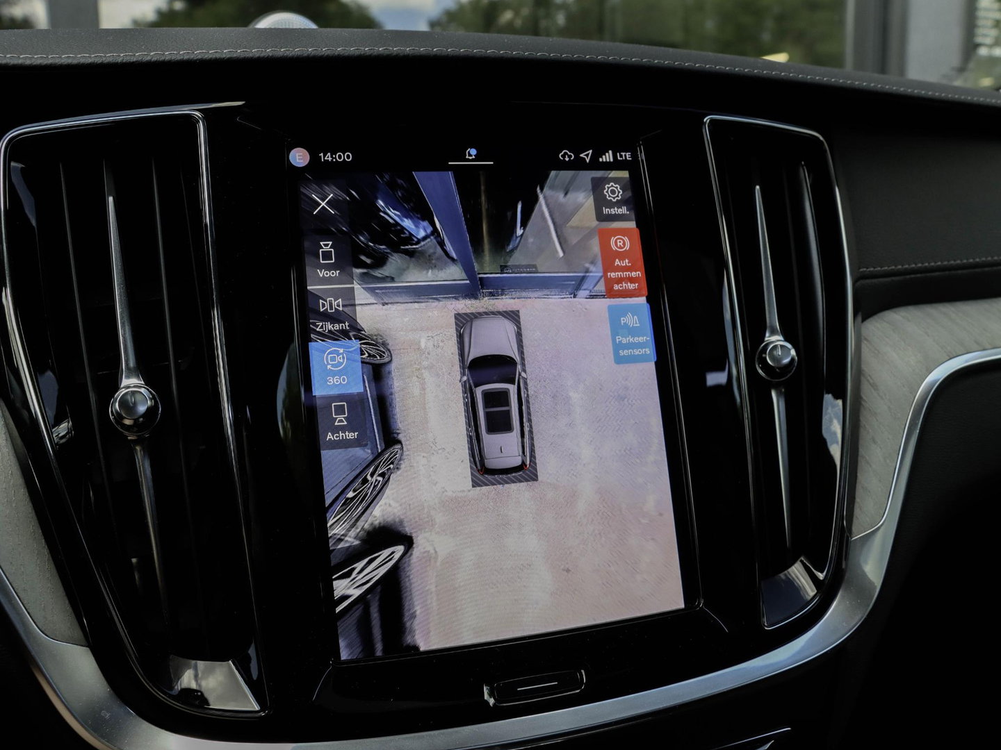 Volvo V60 T6 AWD Ultra Bright Bowers & Wilkins 360 Stoelvent. Massage Trekh. Akoestisch glas SOH 102%