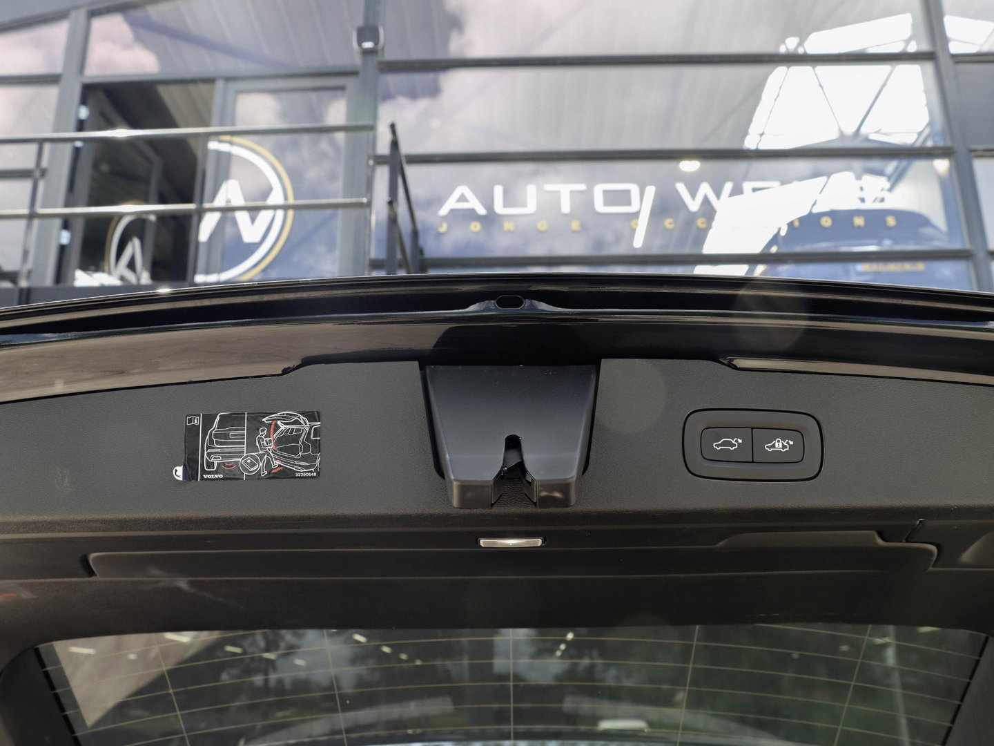Volvo V60 T6 AWD Ultra Bright Bowers & Wilkins 360 Stoelvent. Massage Trekh. Akoestisch glas SOH 102%