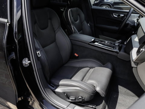 Volvo V60 T6 AWD Ultra Bright Bowers & Wilkins 360 Stoelvent. Massage Trekh. Akoestisch glas SOH 102%