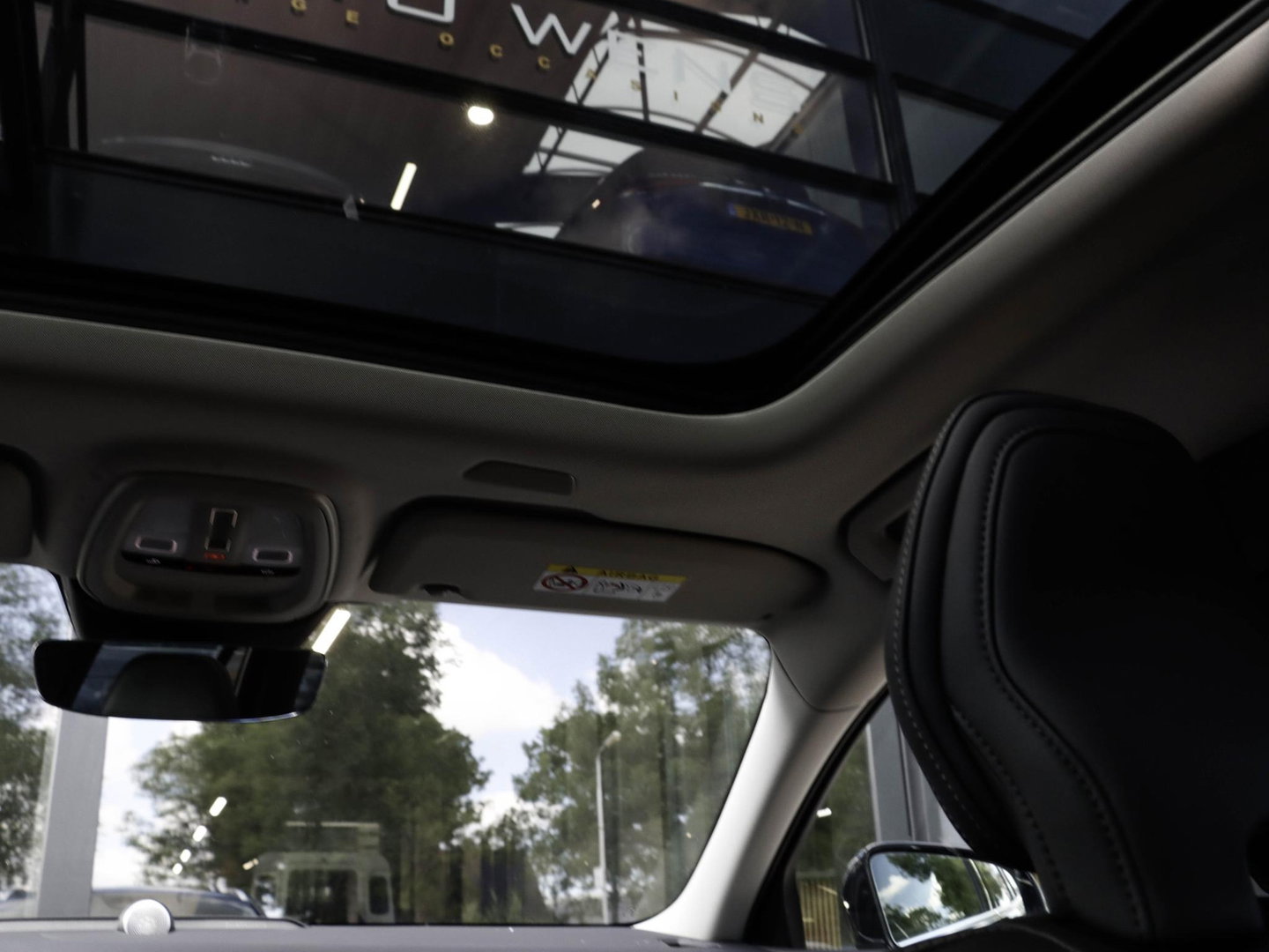 Volvo V60 T6 AWD Ultra Bright Bowers & Wilkins 360 Stoelvent. Massage Trekh. Akoestisch glas SOH 102%