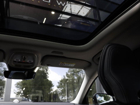 Volvo V60 T6 AWD Ultra Bright Bowers & Wilkins 360 Stoelvent. Massage Trekh. Akoestisch glas SOH 102%
