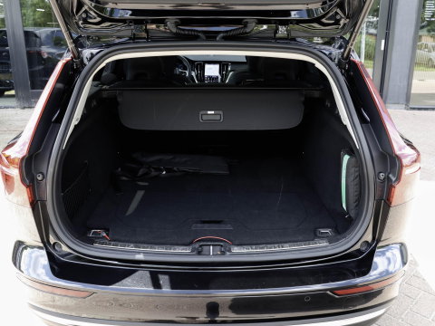 Volvo V60 T6 AWD Ultra Bright Bowers & Wilkins 360 Stoelvent. Massage Trekh. Akoestisch glas SOH 102%