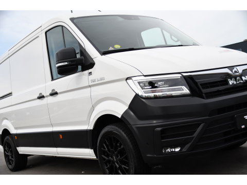 MAN TGE 3.180 35 2.0 L3H2 PB Edition Full Options! Adaptieve Cruise, Camera, Carplay, LED, 177pk, Automaat, Stoelverwarming, Multimedia, Geveerde stoel, Uniek!