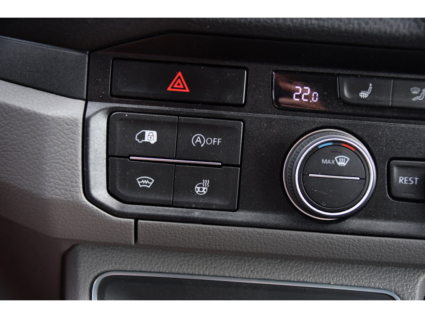 MAN TGE 3.180 35 2.0 L3H2 PB Edition Full Options! Adaptieve Cruise, Camera, Carplay, LED, 177pk, Automaat, Stoelverwarming, Multimedia, Geveerde stoel, Uniek!