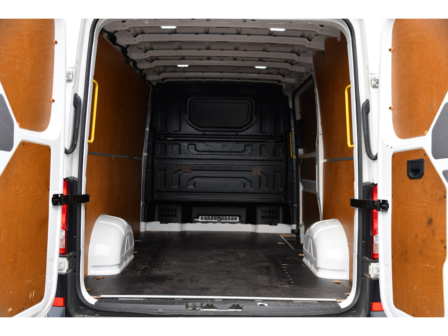 MAN TGE 3.180 35 2.0 L3H2 PB Edition Full Options! Adaptieve Cruise, Camera, Carplay, LED, 177pk, Automaat, Stoelverwarming, Multimedia, Geveerde stoel, Uniek!