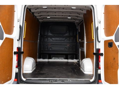 MAN TGE 3.180 35 2.0 L3H2 PB Edition Full Options! Adaptieve Cruise, Camera, Carplay, LED, 177pk, Automaat, Stoelverwarming, Multimedia, Geveerde stoel, Uniek!