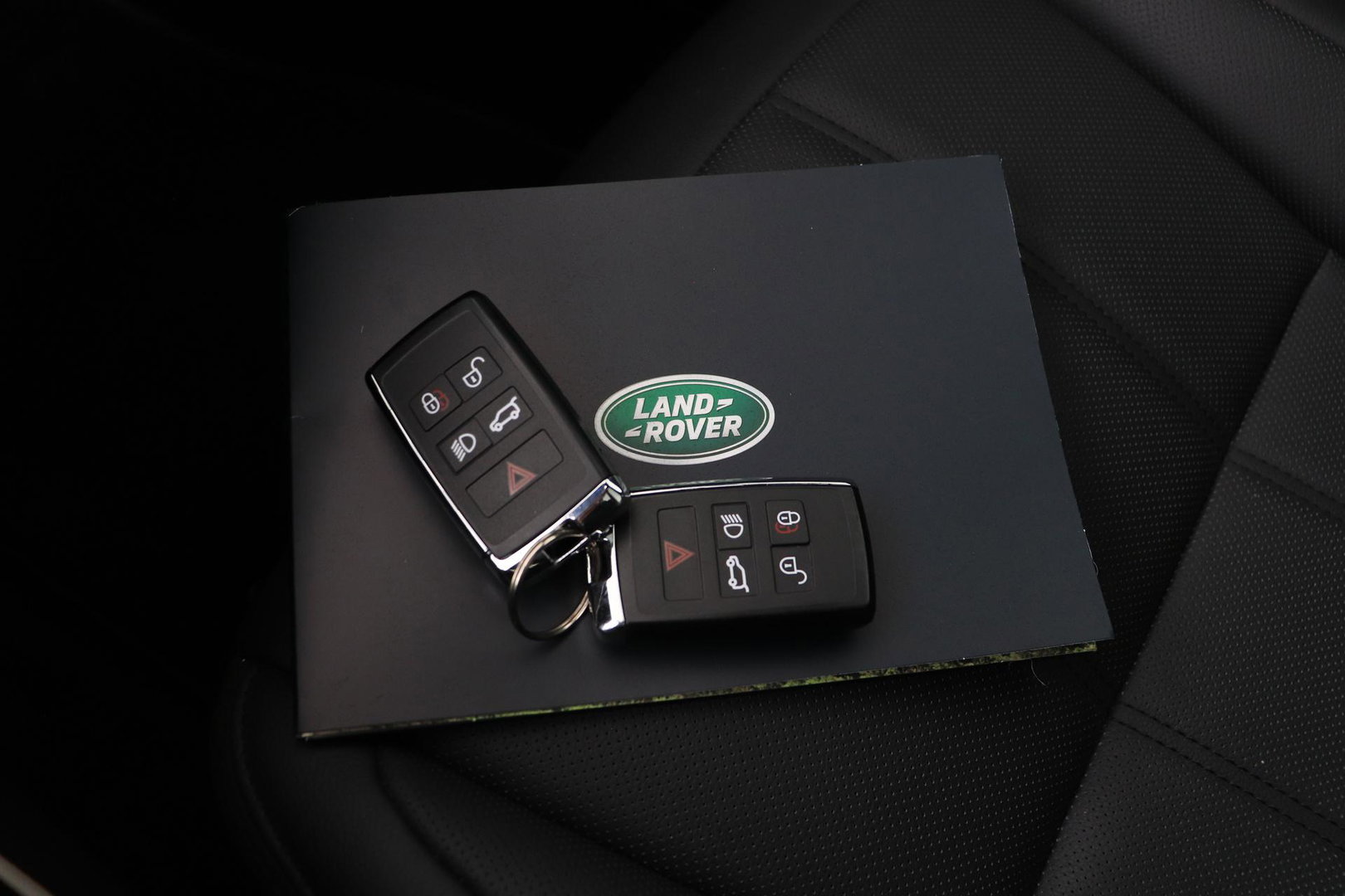 Land Rover Range Rover Evoque P270e PHEV Dynamic SE | Black Pack | Panoramadak | Meridian | ACC | 360 Camera | Stoel+Stuurverwarming