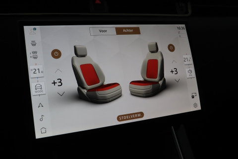 Land Rover Range Rover Evoque P270e PHEV Dynamic SE | Black Pack | Panoramadak | Meridian | ACC | 360 Camera | Stoel+Stuurverwarming