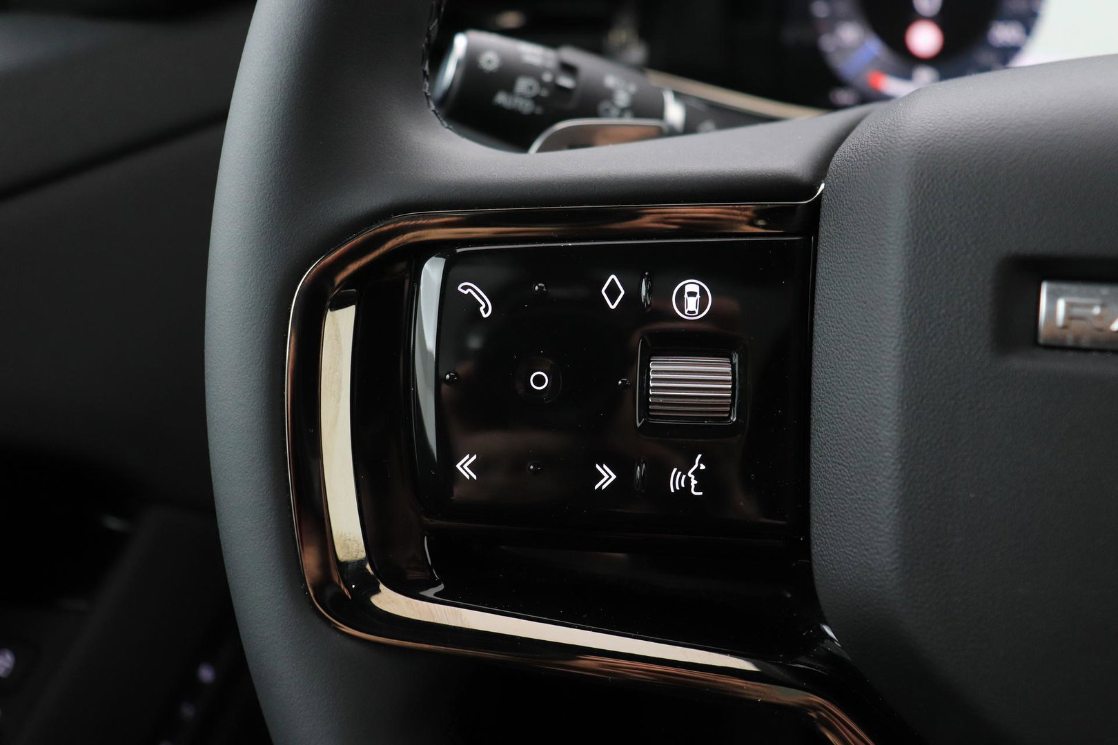 Land Rover Range Rover Evoque P270e PHEV Dynamic SE | Black Pack | Panoramadak | Meridian | ACC | 360 Camera | Stoel+Stuurverwarming