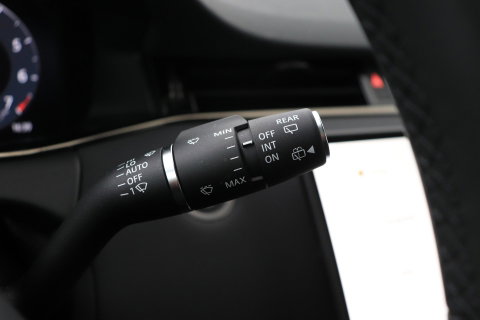Land Rover Range Rover Evoque P270e PHEV Dynamic SE | Black Pack | Panoramadak | Meridian | ACC | 360 Camera | Stoel+Stuurverwarming