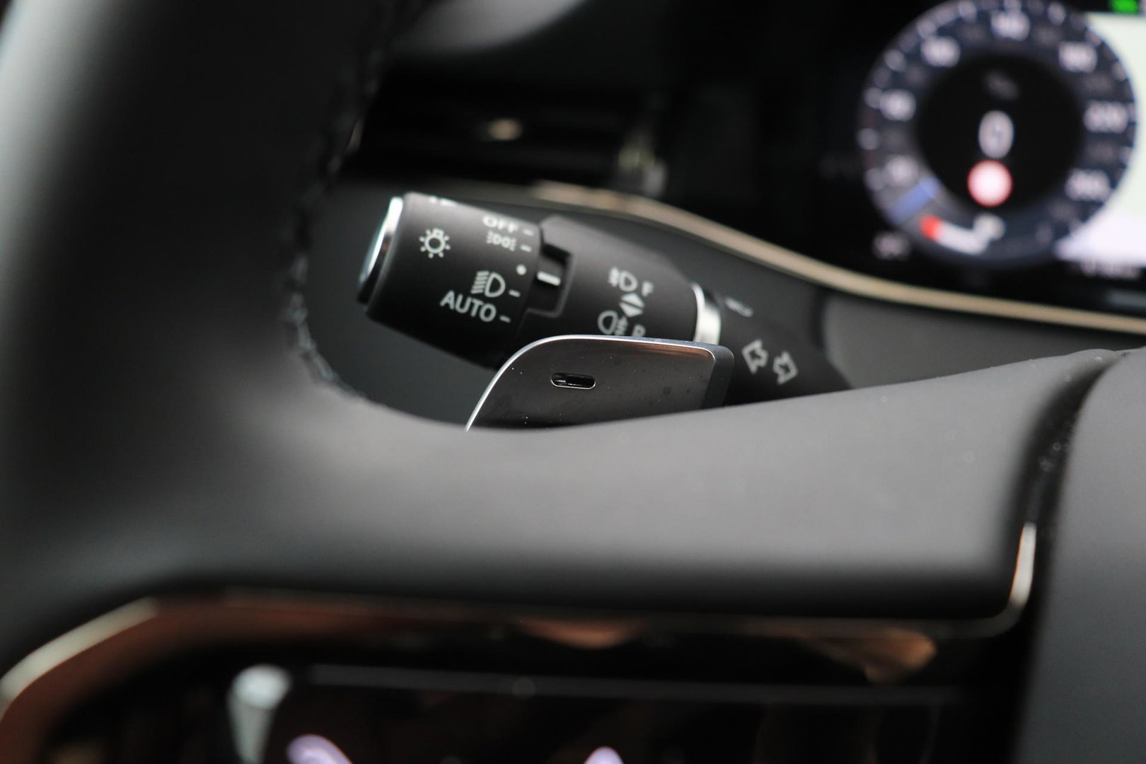 Land Rover Range Rover Evoque P270e PHEV Dynamic SE | Black Pack | Panoramadak | Meridian | ACC | 360 Camera | Stoel+Stuurverwarming