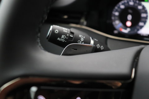 Land Rover Range Rover Evoque P270e PHEV Dynamic SE | Black Pack | Panoramadak | Meridian | ACC | 360 Camera | Stoel+Stuurverwarming