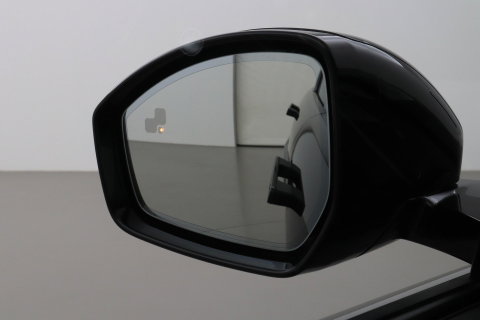 Land Rover Range Rover Evoque P270e PHEV Dynamic SE | Black Pack | Panoramadak | Meridian | ACC | 360 Camera | Stoel+Stuurverwarming
