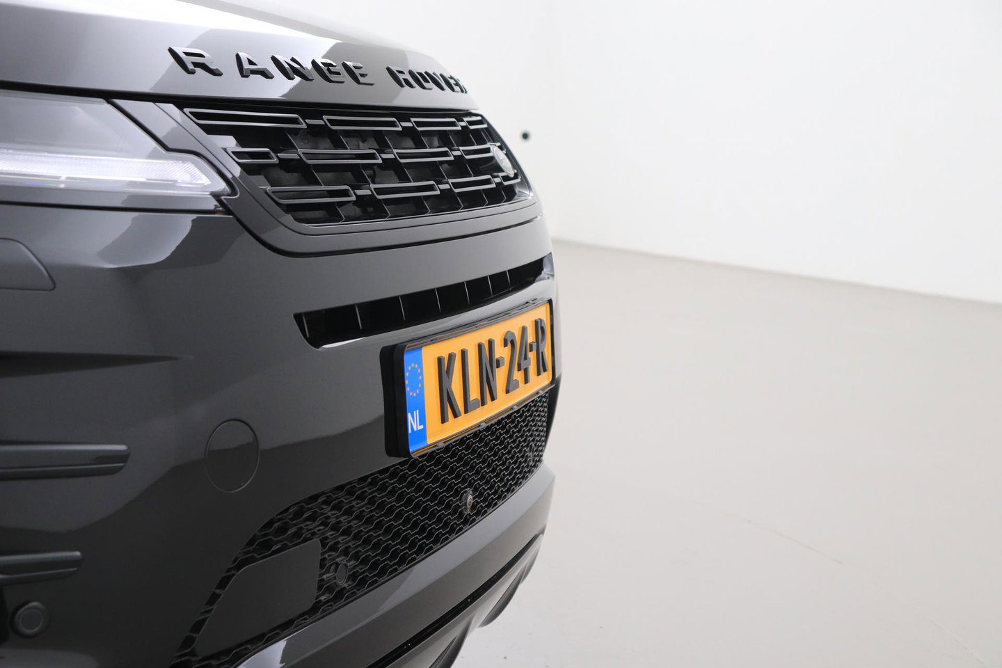 Land Rover Range Rover Evoque P270e PHEV Dynamic SE | Black Pack | Panoramadak | Meridian | ACC | 360 Camera | Stoel+Stuurverwarming