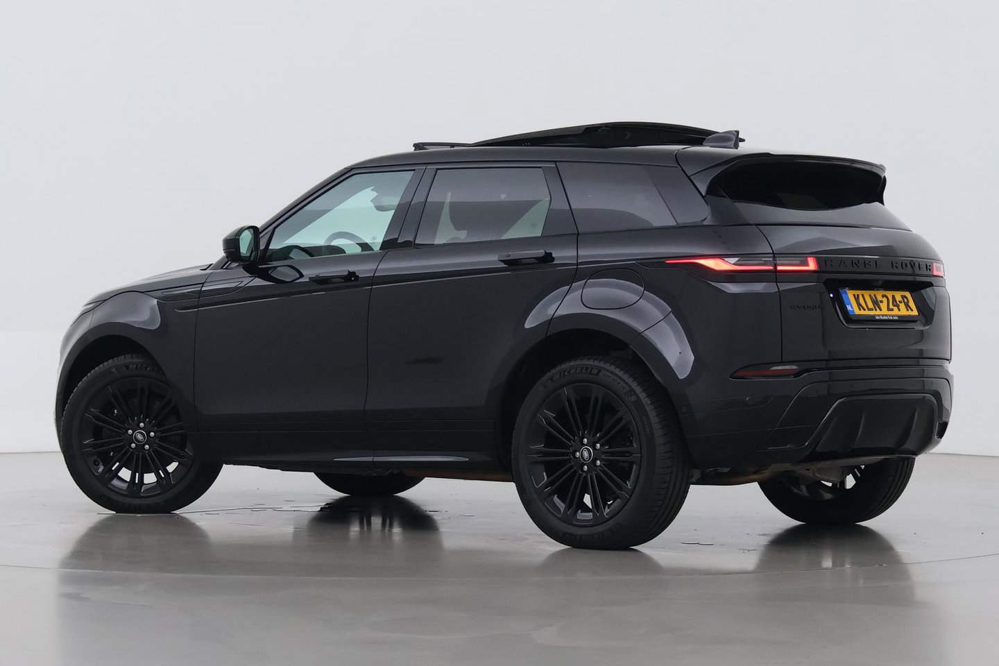 Land Rover Range Rover Evoque P270e PHEV Dynamic SE | Black Pack | Panoramadak | Meridian | ACC | 360 Camera | Stoel+Stuurverwarming