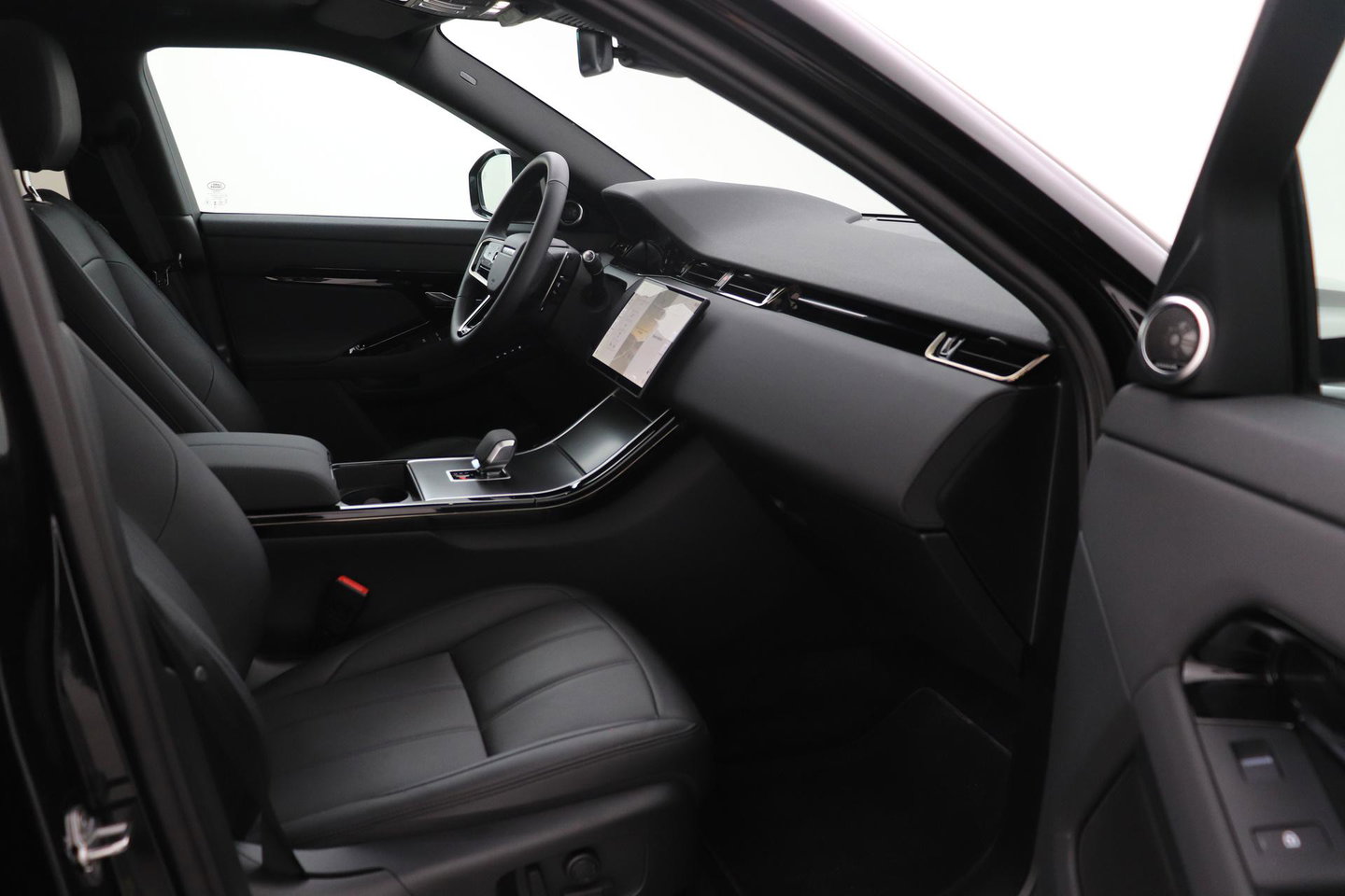 Land Rover Range Rover Evoque P270e PHEV Dynamic SE | Black Pack | Panoramadak | Meridian | ACC | 360 Camera | Stoel+Stuurverwarming
