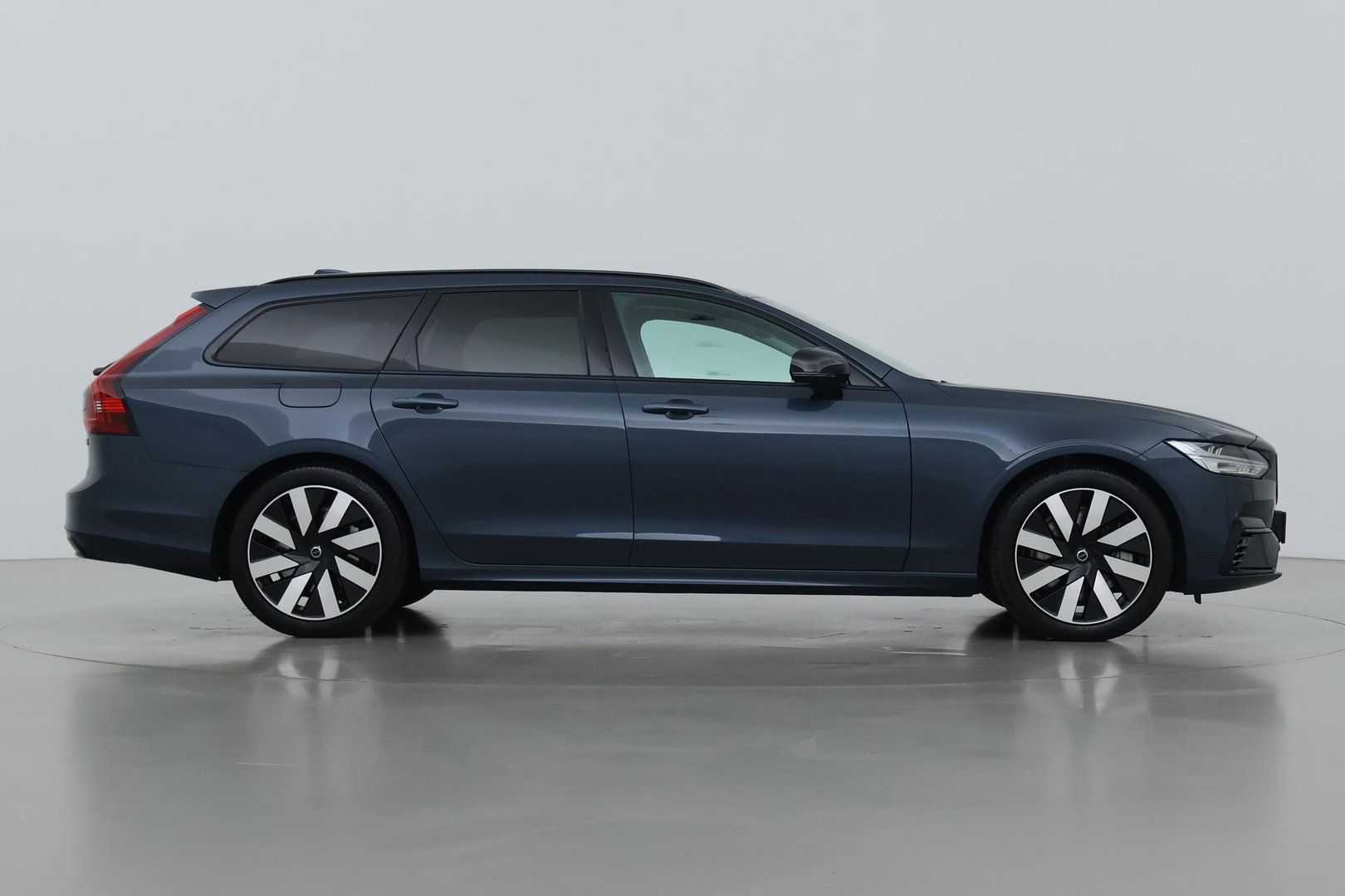 Volvo V90 T8 Plus Dark | Harman/Kardon | BLIS | Verwarmde Achterbank | 360-Camera | ACC
