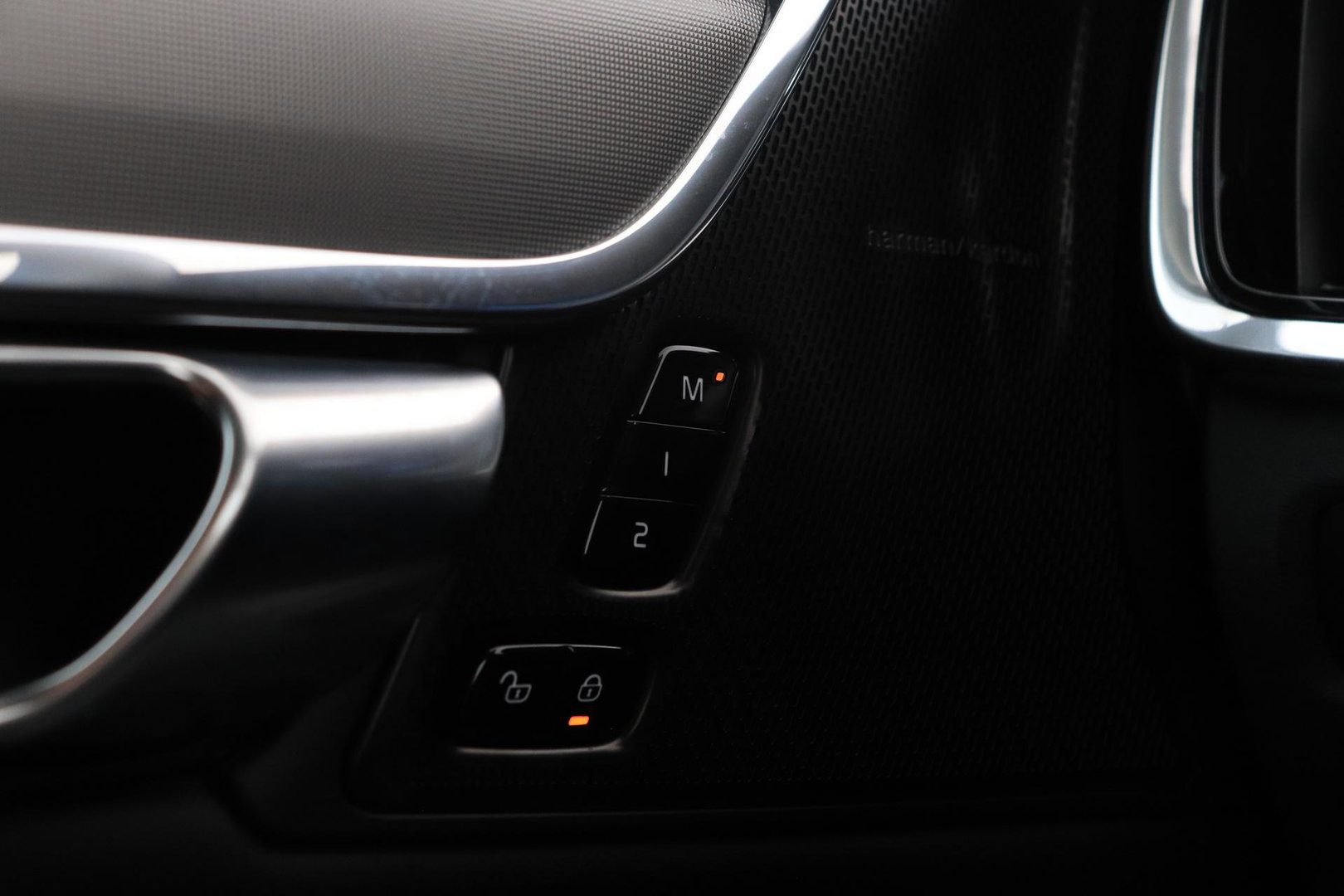 Volvo V90 T8 Plus Dark | Harman/Kardon | BLIS | Verwarmde Achterbank | 360-Camera | ACC