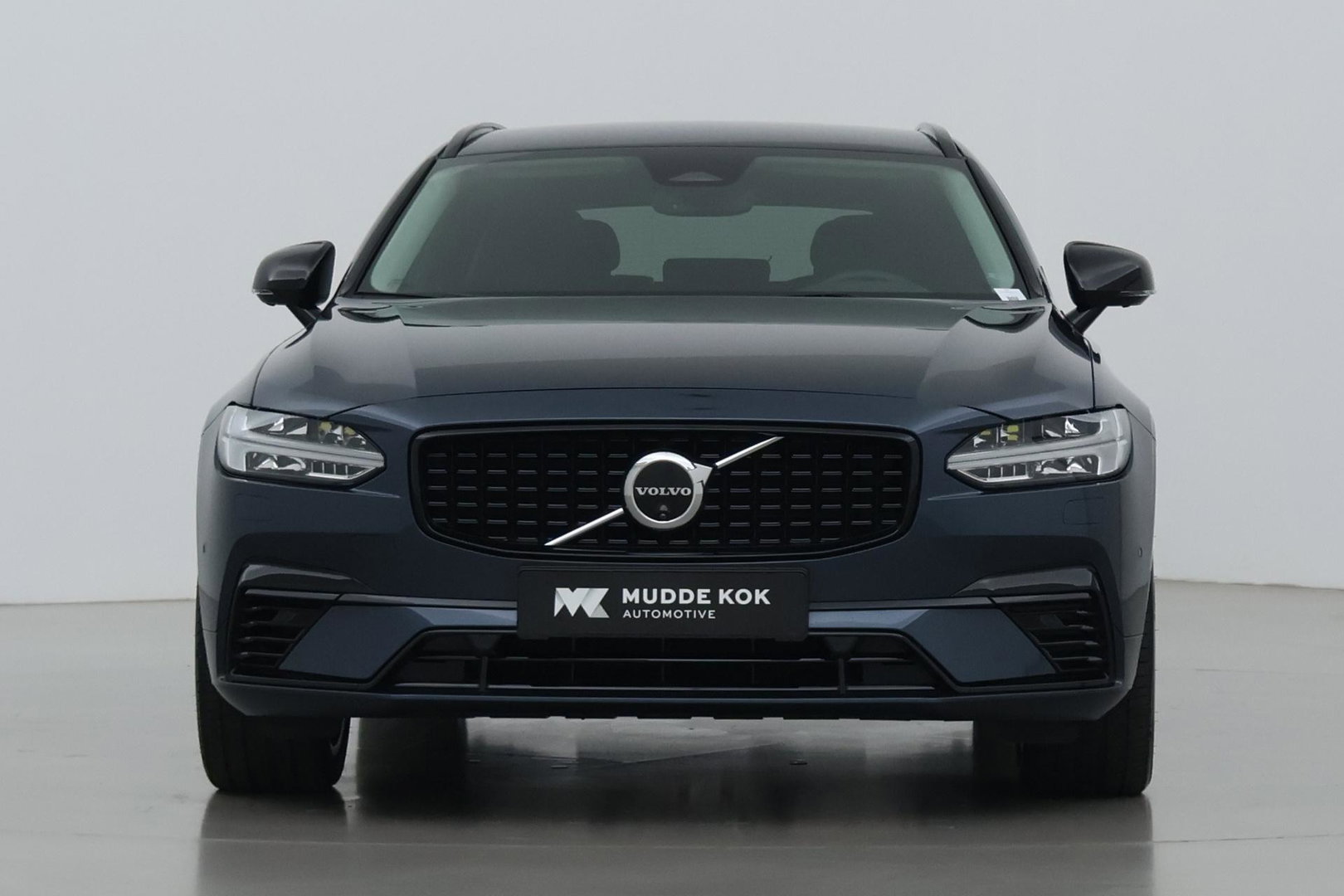 Volvo V90 T8 Plus Dark | Harman/Kardon | BLIS | Verwarmde Achterbank | 360-Camera | ACC