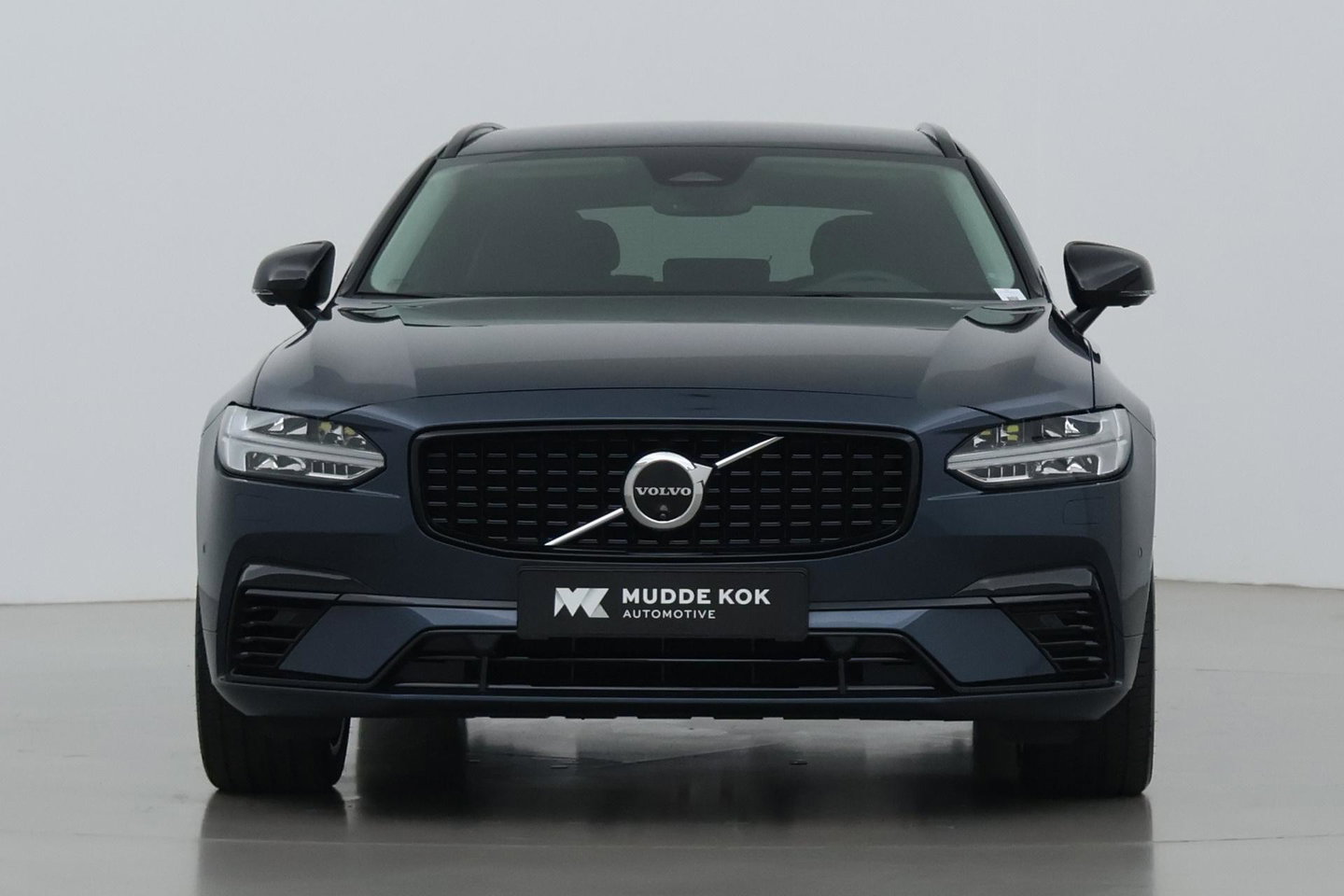 Volvo V90 T8 Plus Dark | Harman/Kardon | BLIS | Verwarmde Achterbank | 360-Camera | ACC
