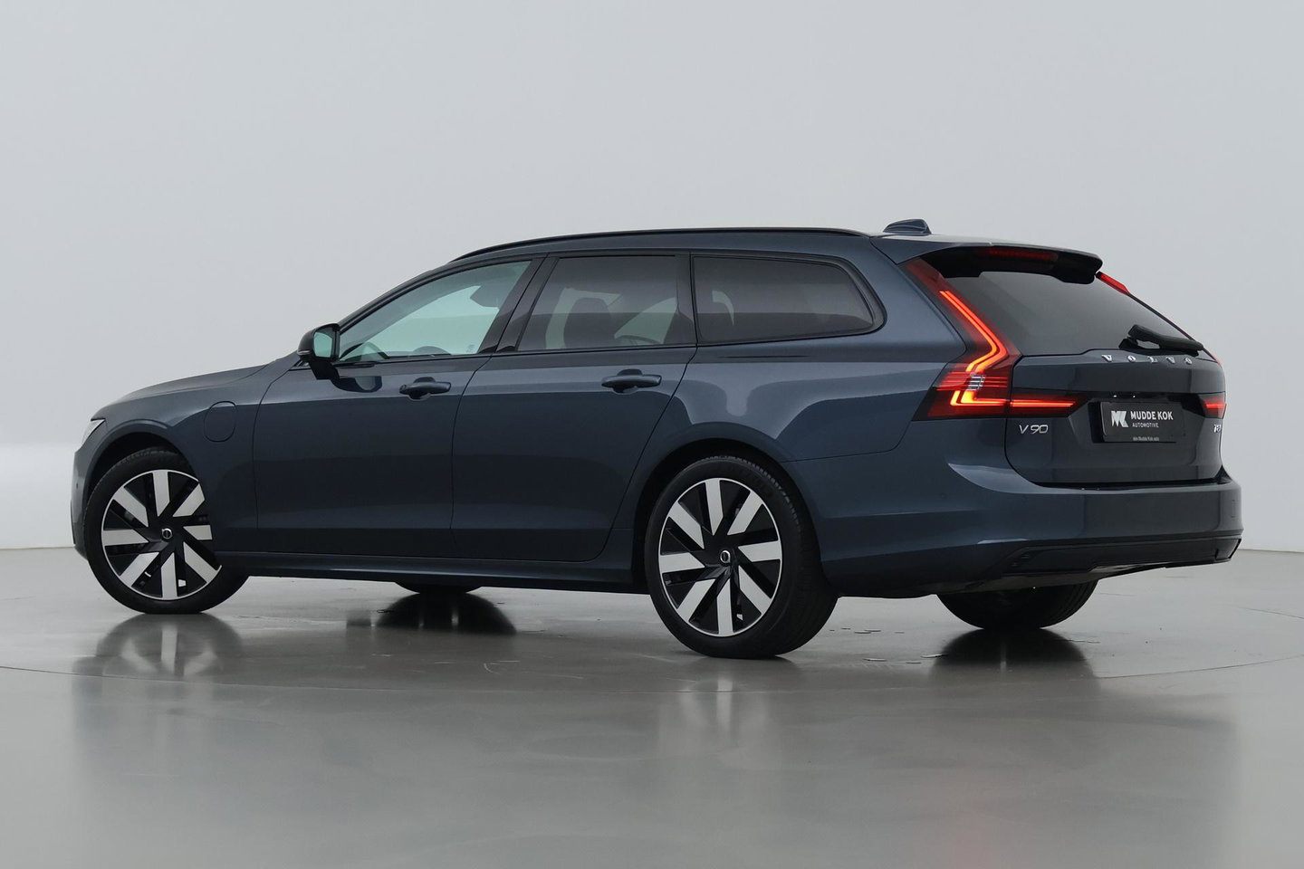 Volvo V90 T8 Plus Dark | Harman/Kardon | BLIS | Verwarmde Achterbank | 360-Camera | ACC