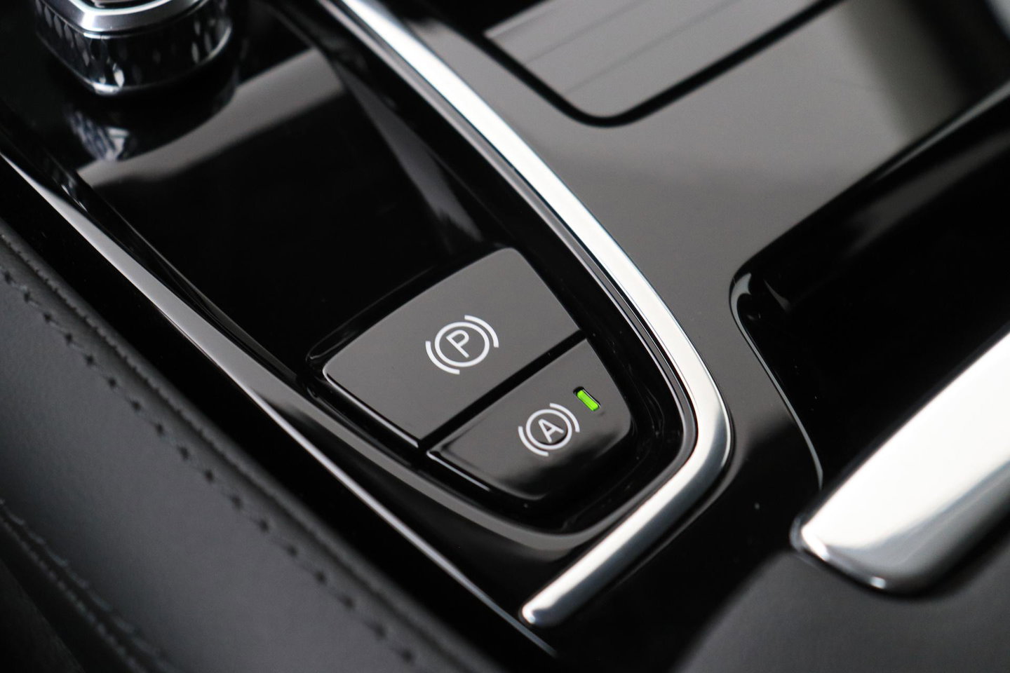 Volvo V90 T8 Plus Dark | Harman/Kardon | BLIS | Verwarmde Achterbank | 360-Camera | ACC