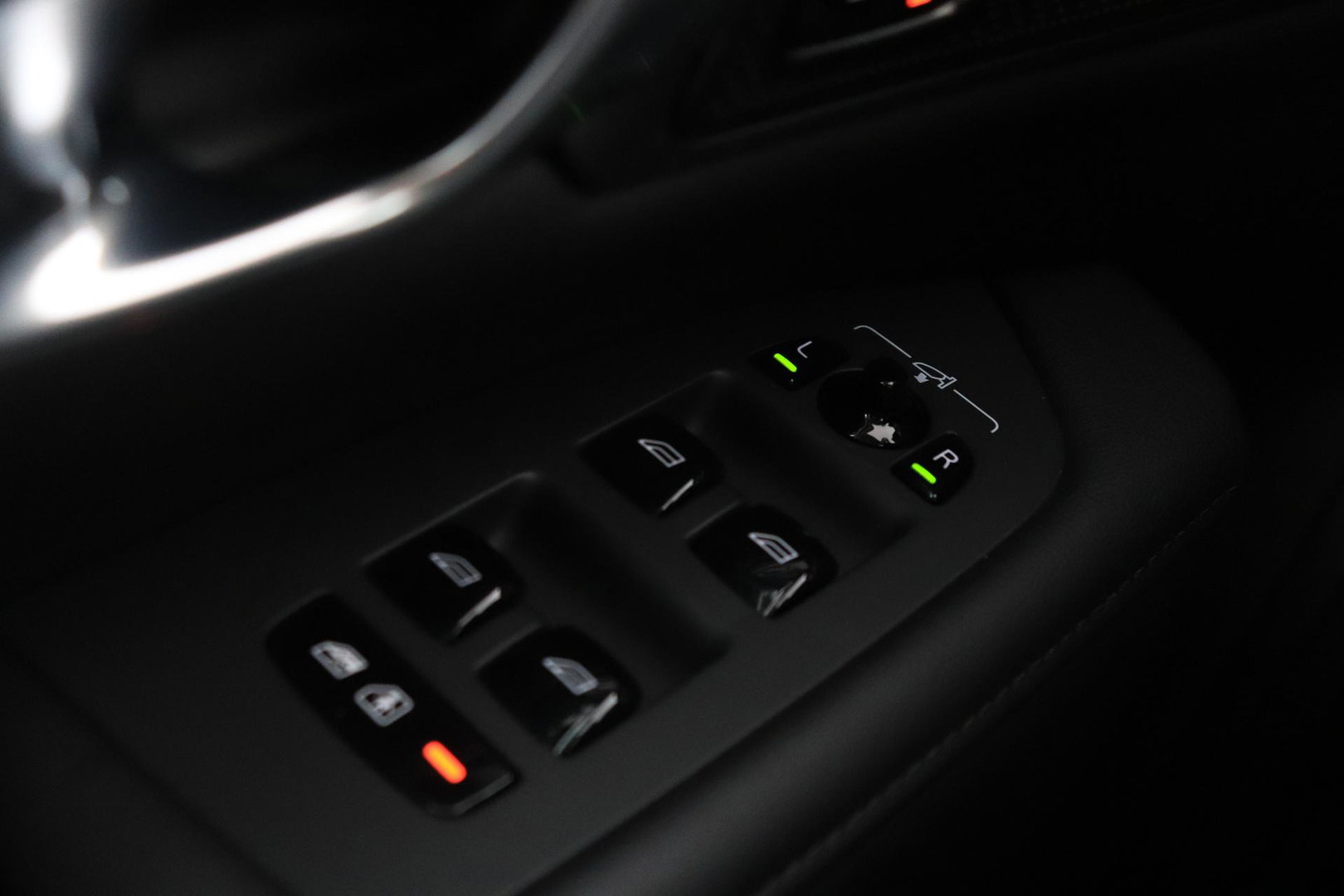 Volvo V90 T8 Plus Dark | Harman/Kardon | BLIS | Verwarmde Achterbank | 360-Camera | ACC