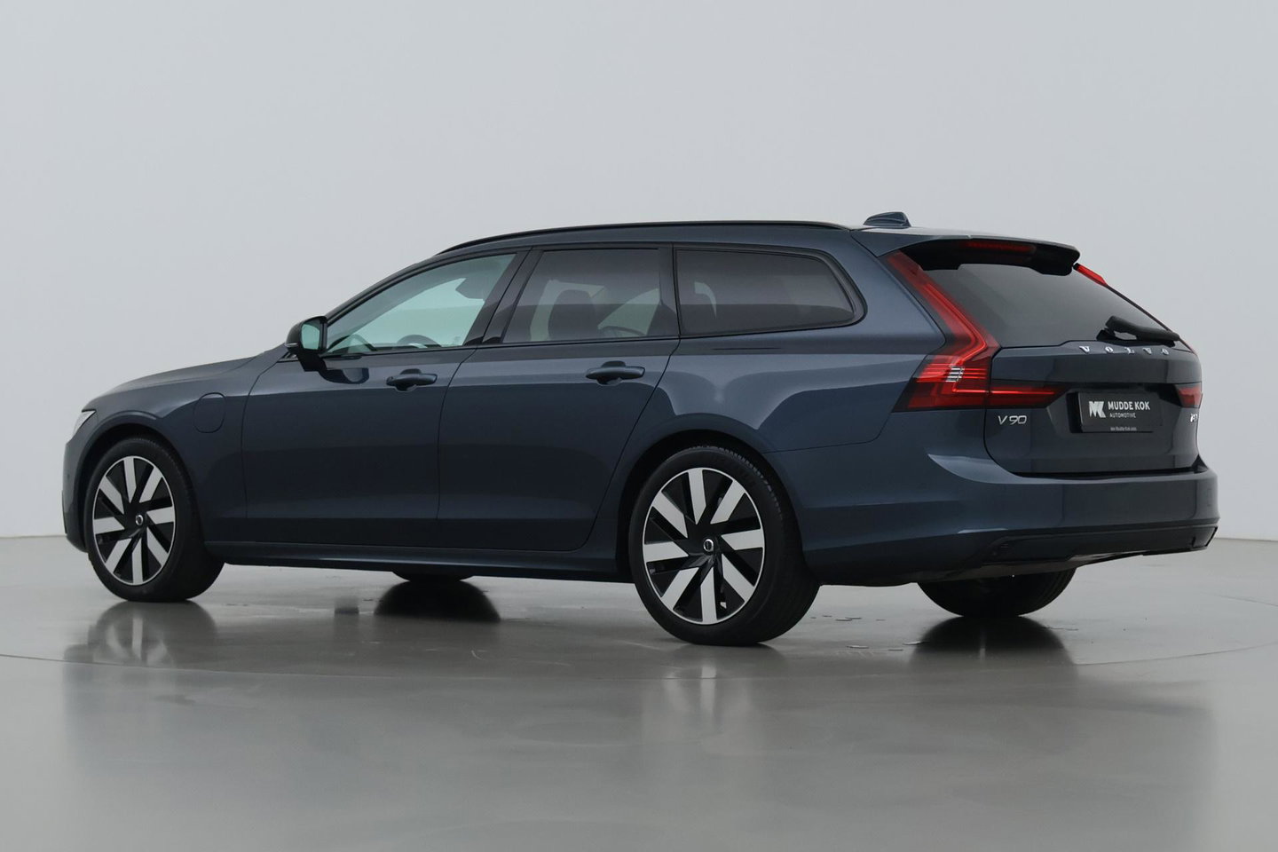 Volvo V90 T8 Plus Dark | Harman/Kardon | BLIS | Verwarmde Achterbank | 360-Camera | ACC