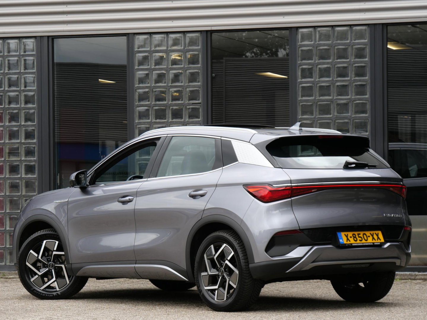BYD ATTO 3 60kWH PANORAMADAK/ LEER/ 360° CAMERA/ NL-AUTO 1STE EIGENAAR/ ZGAN ALL-SEASON BANDEN/ SOH 93%