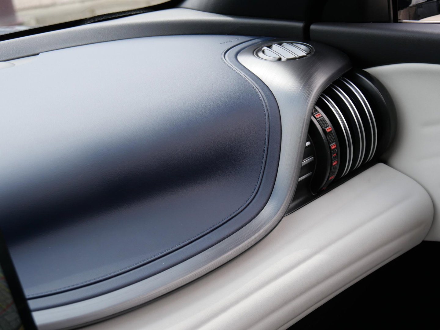 BYD ATTO 3 60kWH PANORAMADAK/ LEER/ 360° CAMERA/ NL-AUTO 1STE EIGENAAR/ ZGAN ALL-SEASON BANDEN/ SOH 93%