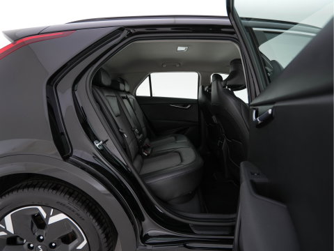 Kia Niro EV DynamicLine 64.8 kWh [3-Fase-11kW] {SoH-96%} (INCL-BTW) Aut. *LEATHER-FABRIC | ADAPTIVE-CRUISE | DIGI-COCKPIT | KEYLESS | CAMERA | DAB | COMFORTSEATS | SHIFTPADDLES | ECC | PDC | CARPLAY | AMBIENT-LIGHT | 17''ALU*