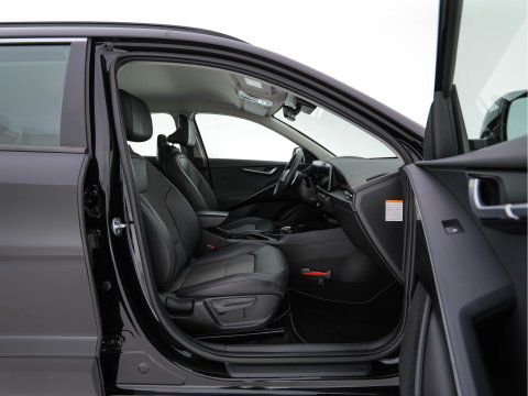 Kia Niro EV DynamicLine 64.8 kWh [3-Fase-11kW] {SoH-96%} (INCL-BTW) Aut. *LEATHER-FABRIC | ADAPTIVE-CRUISE | DIGI-COCKPIT | KEYLESS | CAMERA | DAB | COMFORTSEATS | SHIFTPADDLES | ECC | PDC | CARPLAY | AMBIENT-LIGHT | 17''ALU*