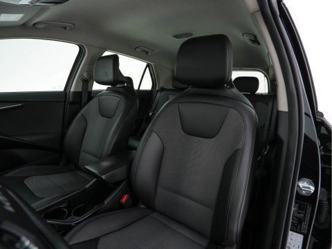 Kia Niro EV DynamicLine 64.8 kWh [3-Fase-11kW] {SoH-96%} (INCL-BTW) Aut. *LEATHER-FABRIC | ADAPTIVE-CRUISE | DIGI-COCKPIT | KEYLESS | CAMERA | DAB | COMFORTSEATS | SHIFTPADDLES | ECC | PDC | CARPLAY | AMBIENT-LIGHT | 17''ALU*