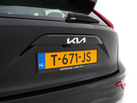 Kia Niro EV DynamicLine 64.8 kWh [3-Fase-11kW] {SoH-96%} (INCL-BTW) Aut. *LEATHER-FABRIC | ADAPTIVE-CRUISE | DIGI-COCKPIT | KEYLESS | CAMERA | DAB | COMFORTSEATS | SHIFTPADDLES | ECC | PDC | CARPLAY | AMBIENT-LIGHT | 17''ALU*