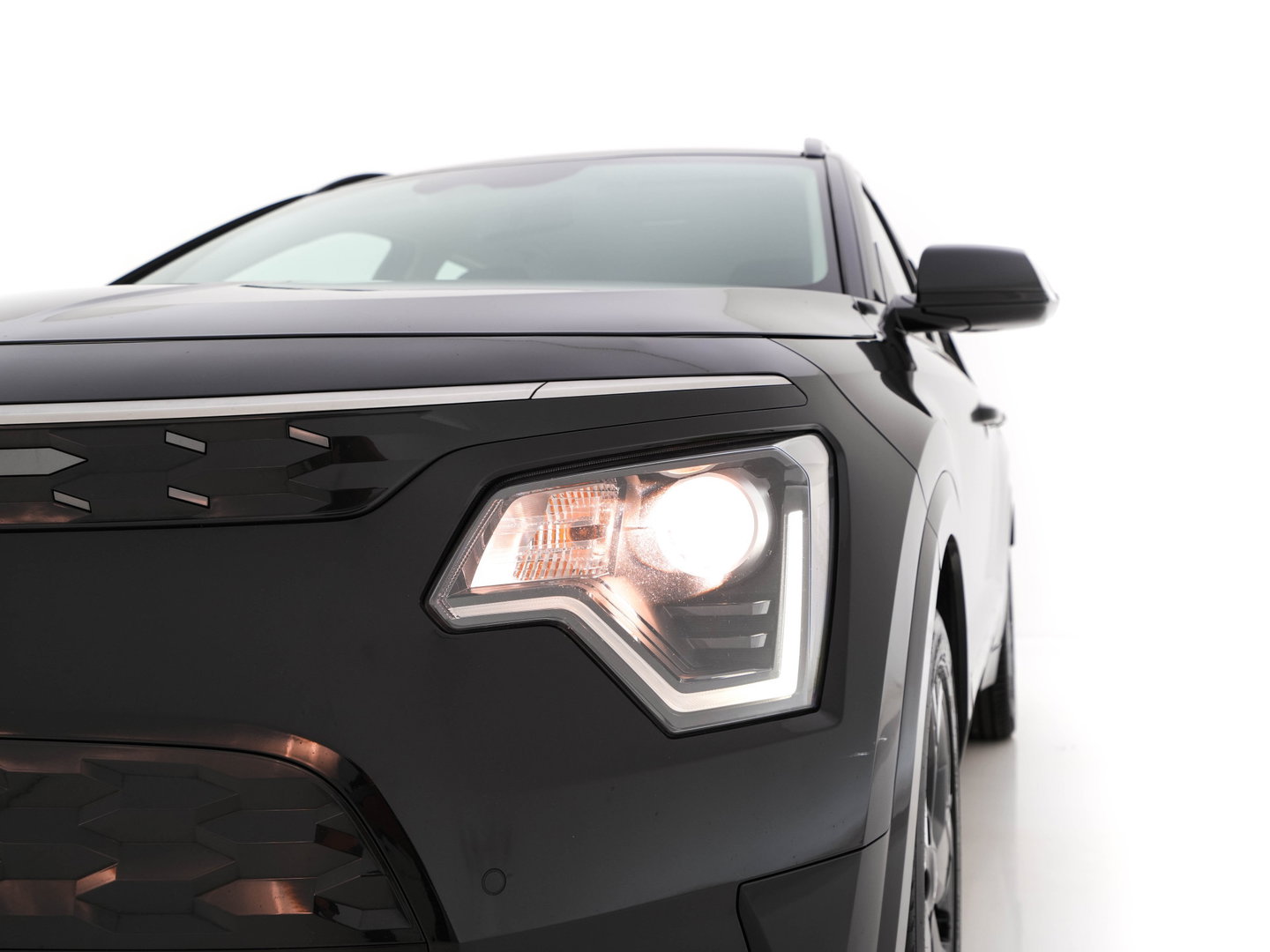 Kia Niro EV DynamicLine 64.8 kWh [3-Fase-11kW] {SoH-96%} (INCL-BTW) Aut. *LEATHER-FABRIC | ADAPTIVE-CRUISE | DIGI-COCKPIT | KEYLESS | CAMERA | DAB | COMFORTSEATS | SHIFTPADDLES | ECC | PDC | CARPLAY | AMBIENT-LIGHT | 17''ALU*